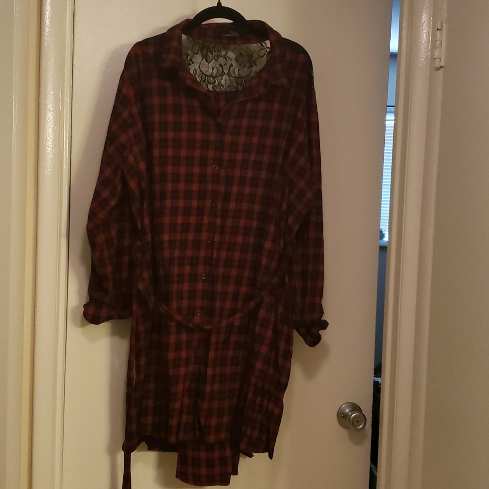 Red black flannel short dress. Tie at waist. Black lace insert in shoulders/back